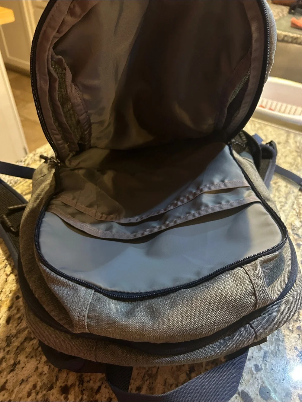 Gray Men's Timbuk2 Division Laptop Backpack, a versatile bag for travel